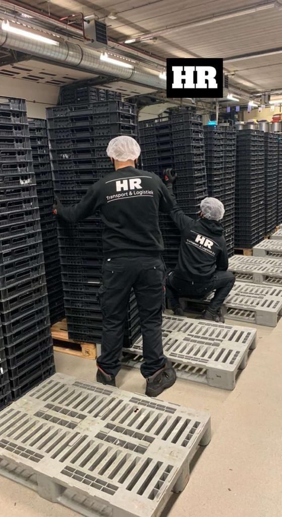 HR Transport team in magazijn